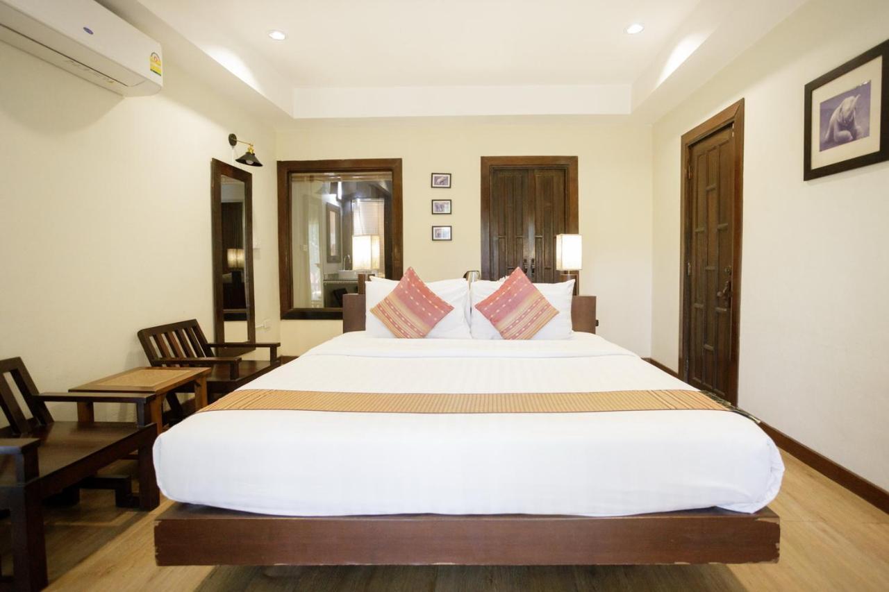 Lanna Dusita Riverside Boutique Resort Chiang Mai Exterior foto