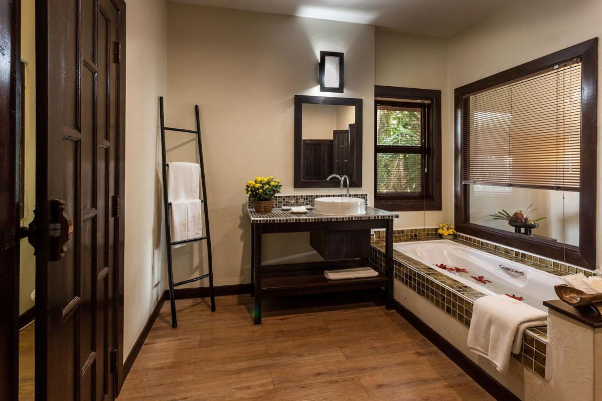 Lanna Dusita Riverside Boutique Resort Chiang Mai Zimmer foto